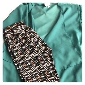 Lularoe small Shirley and Os leggings